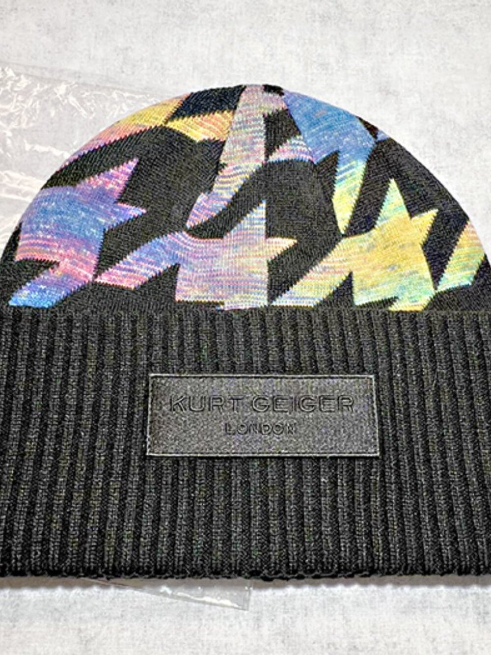 Kurt Geiger London | Vivid Multicolor Houndstooth Patterned Beanie with a Ribbed
